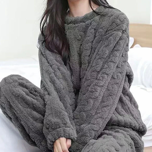 Langer warmer Winter Pyjama Damen